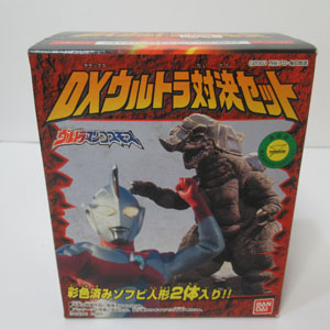 DXウルトラ対決セット2 ウルトラマンコスモス(コロナモード)VSゴルメデ